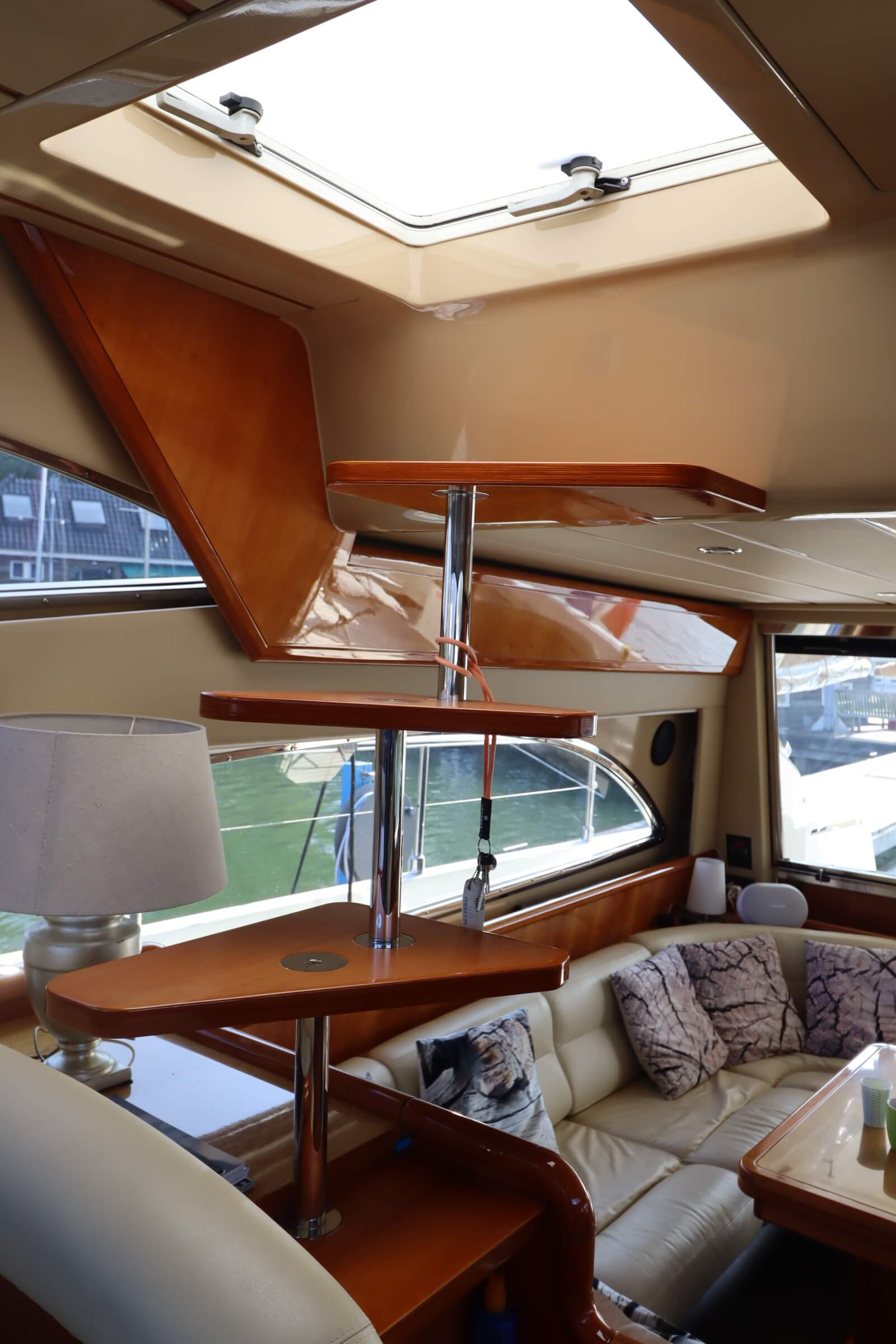 foto: 28 Ferretti Yachts 530