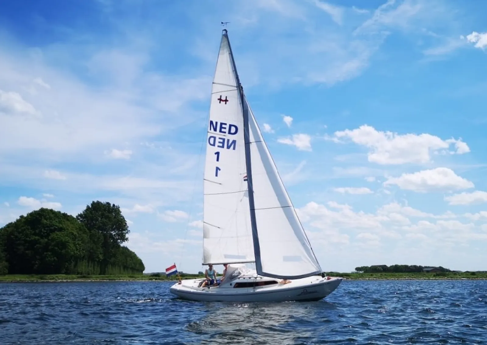 foto: 4 H-boot - zeilklaar voor 2026! Mooie, snelle zeiler met complete uitrusting
