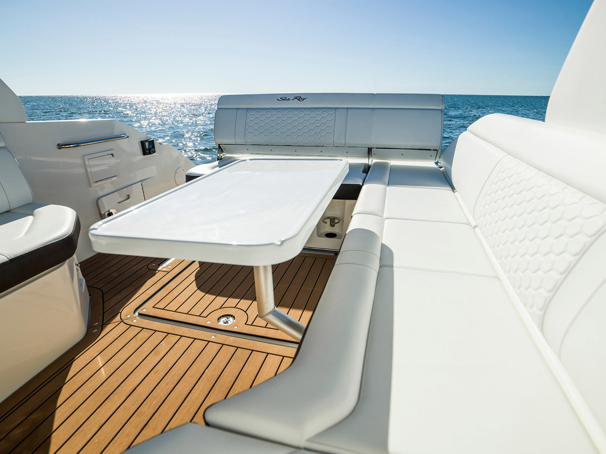 foto: 32 Sea Ray SDX 250