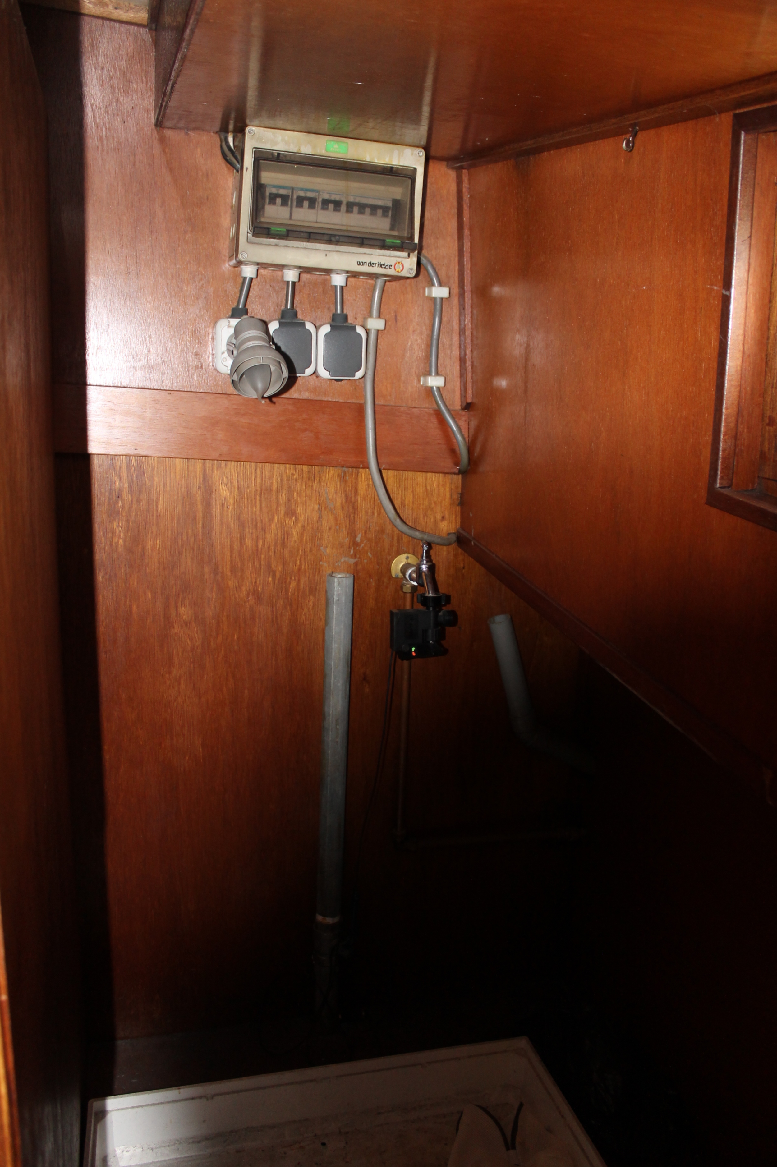 foto: 83 Tjalk Varend Woonschip 19.99