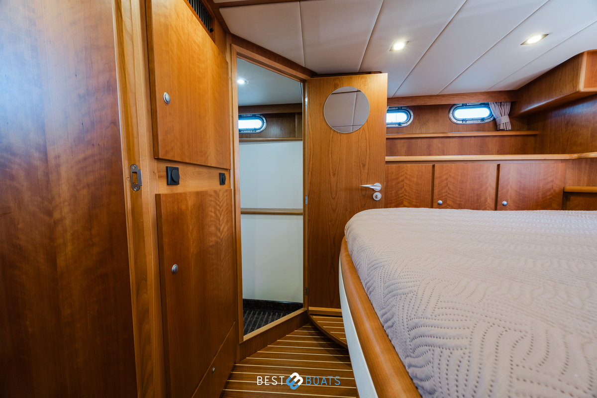 foto: 44 Van Vossen Parade 12.75 AK 