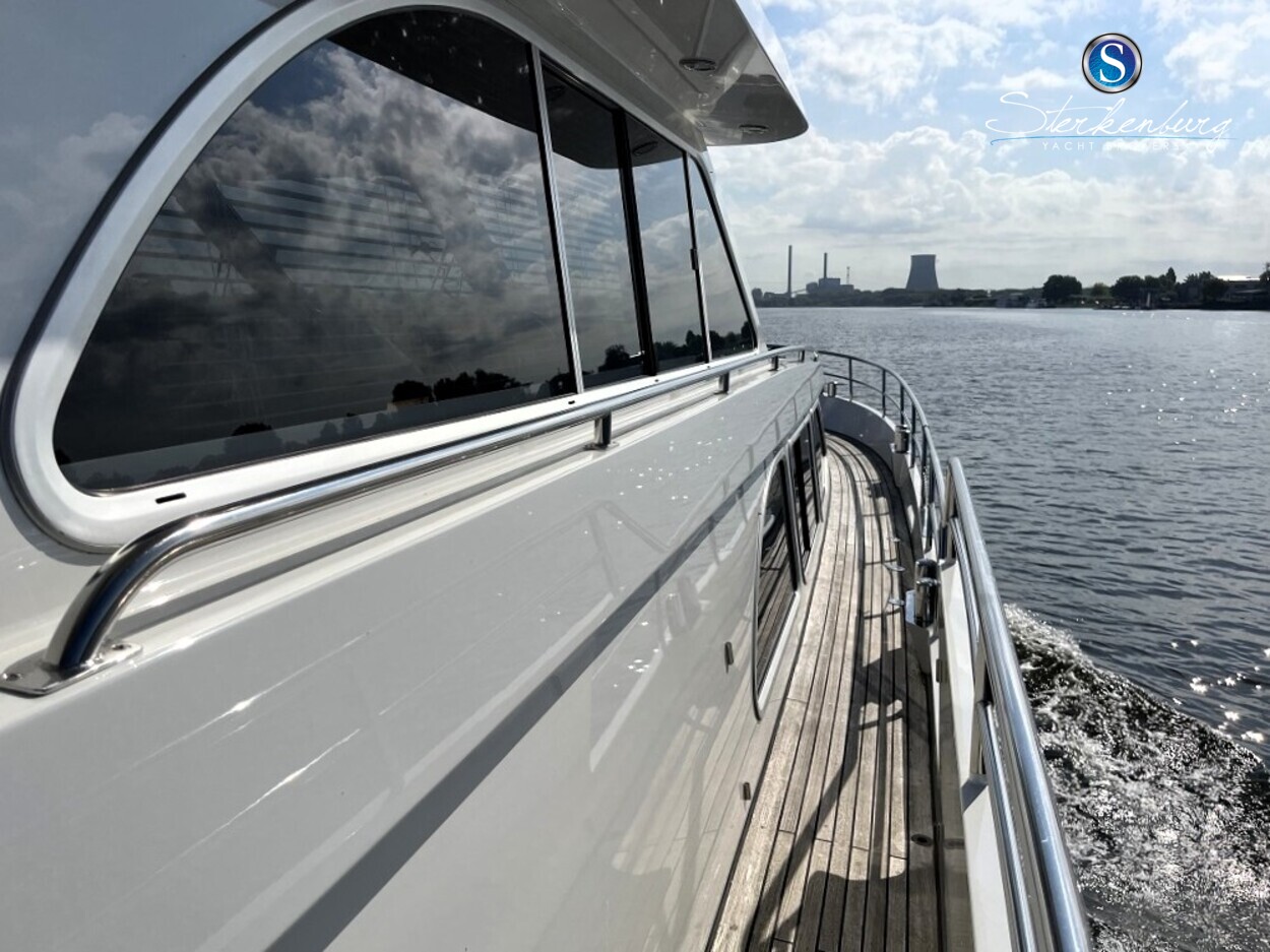 foto: 83 Valk Continental 15.60