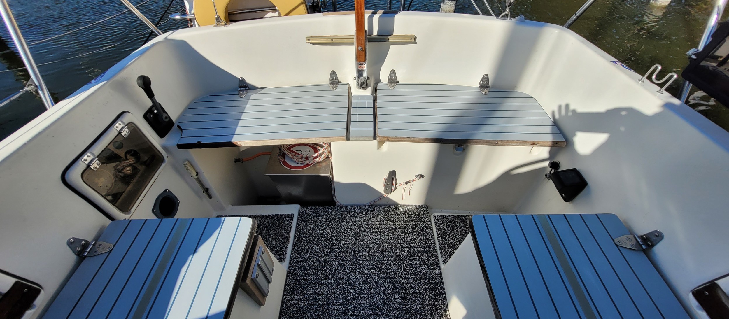 foto: 39 Bavaria 890