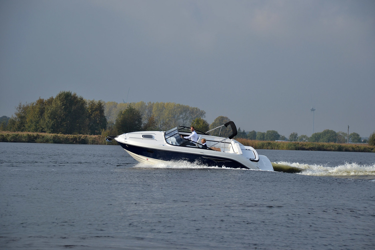 foto: 69 Sea Ray Sun Sport 250