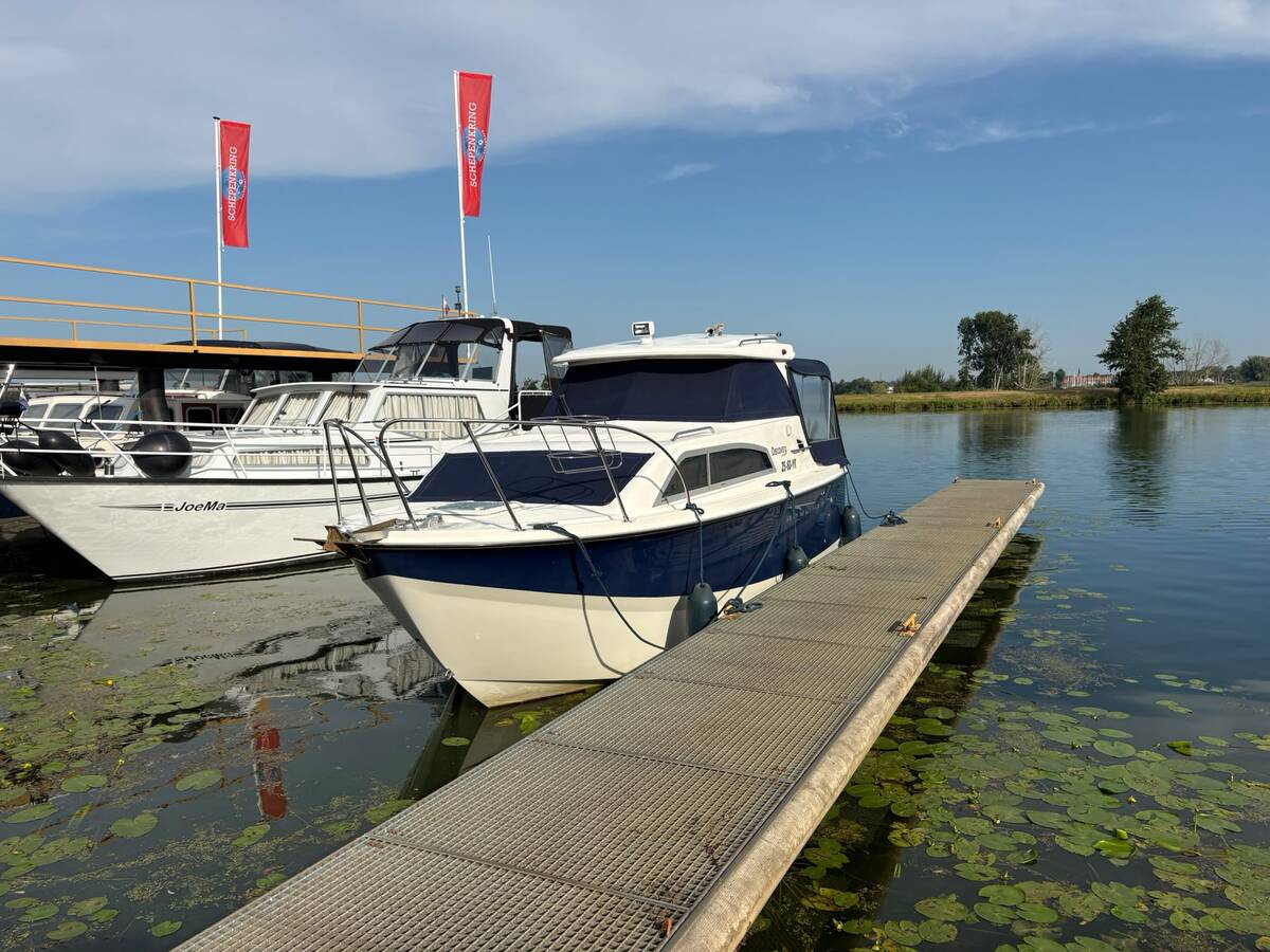 foto: 38 Bayliner 246 Discovery 