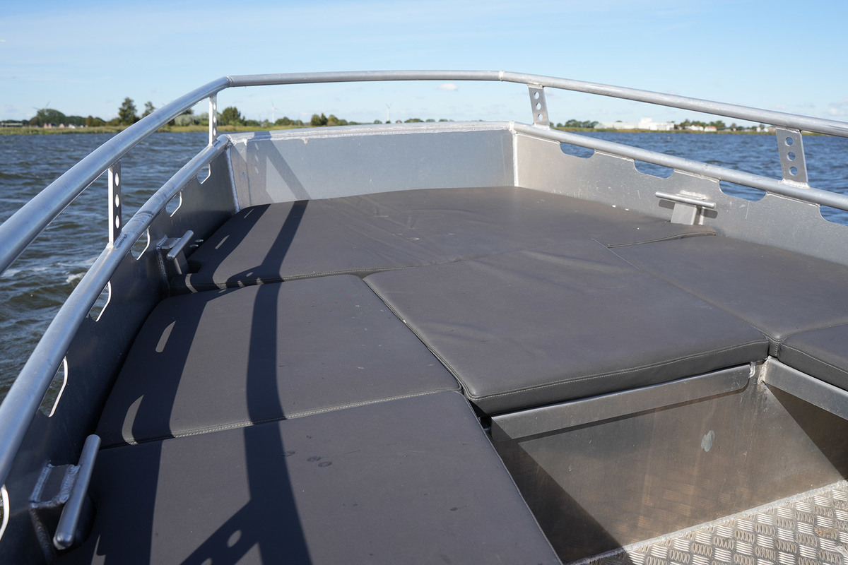 foto: 34 Dock Steel 650