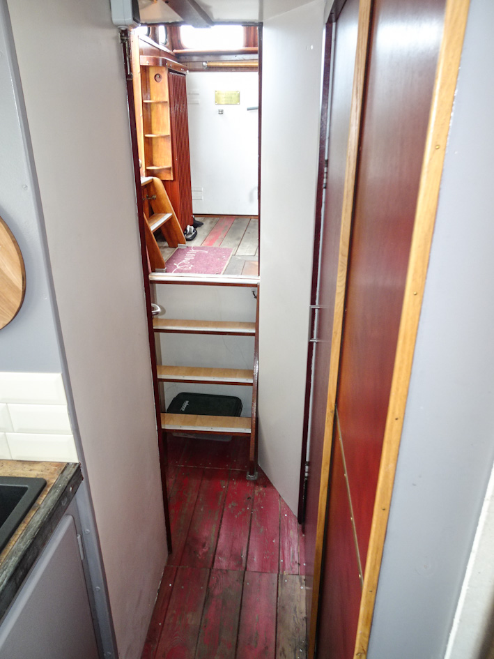 foto: 42 Varend Woonschip ex RWS vlet 14.78