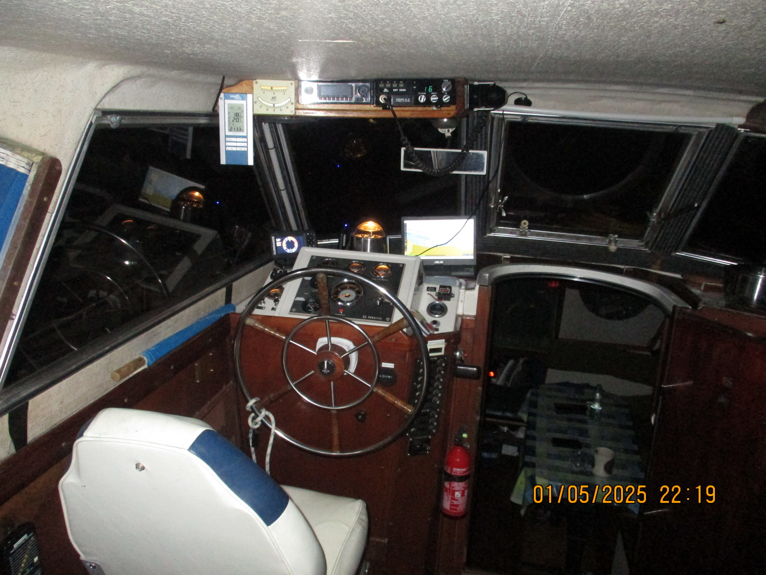 foto: 67 Amerglass Searunner 30 AK