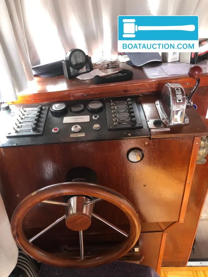 foto: 23 Motorboat 960