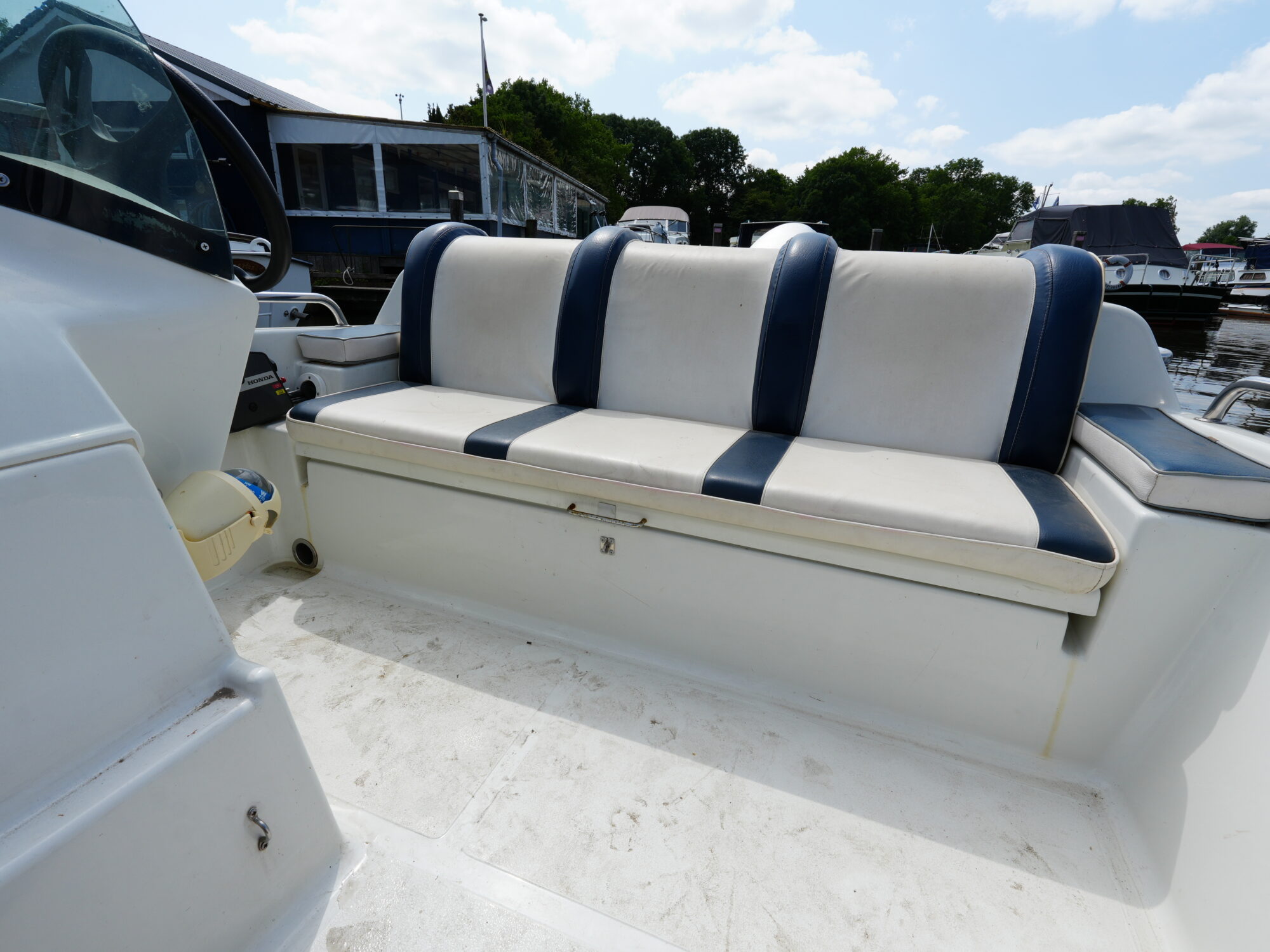 foto: 47 Quicksilver Quicksilver 425 Open
