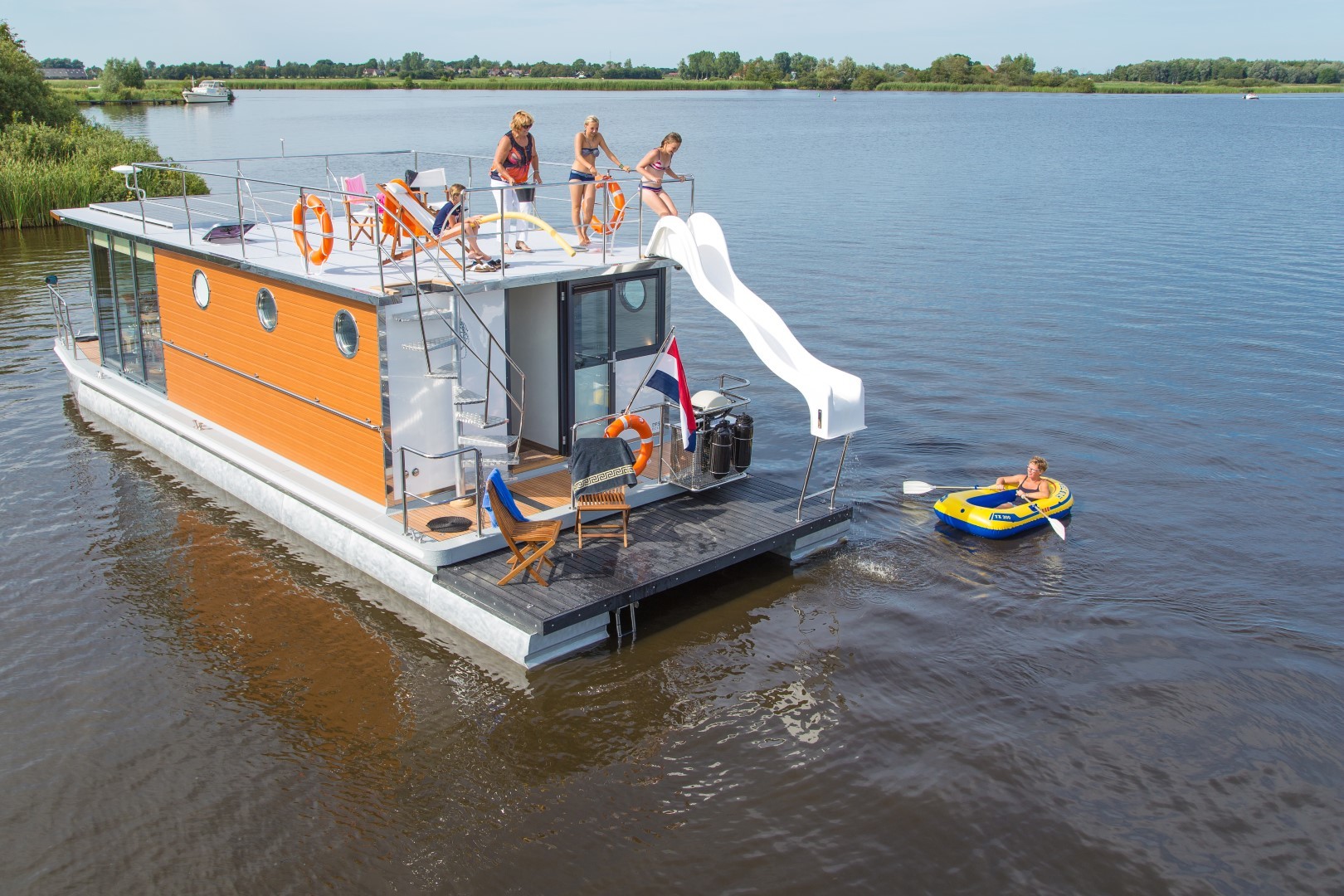 foto: 19 La Mare Houseboat Met Ligplaats Model DFS Aluminium
