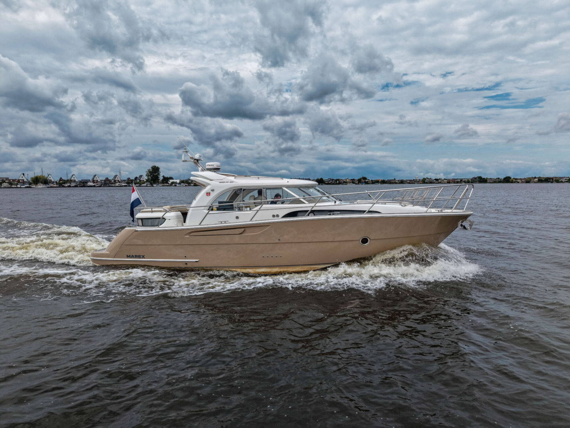 foto: 58 Marex Marex 370 ACC