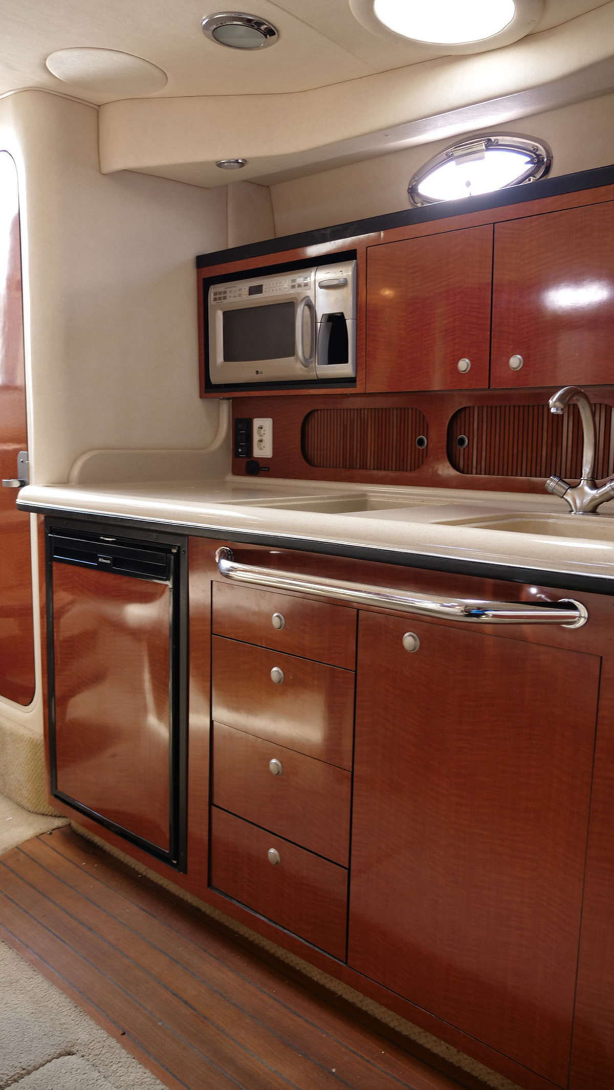 foto: 108 Sea Ray 340 Sundancer