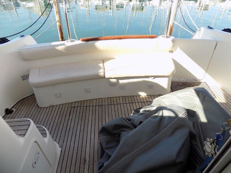 foto: 11 Jeanneau Prestige 32 Fly