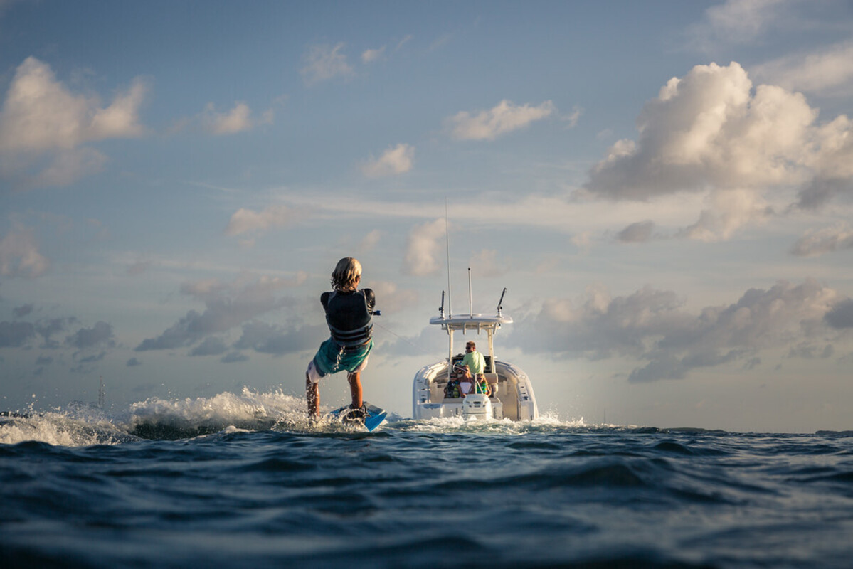 foto: 12 Boston Whaler 230 Outrage