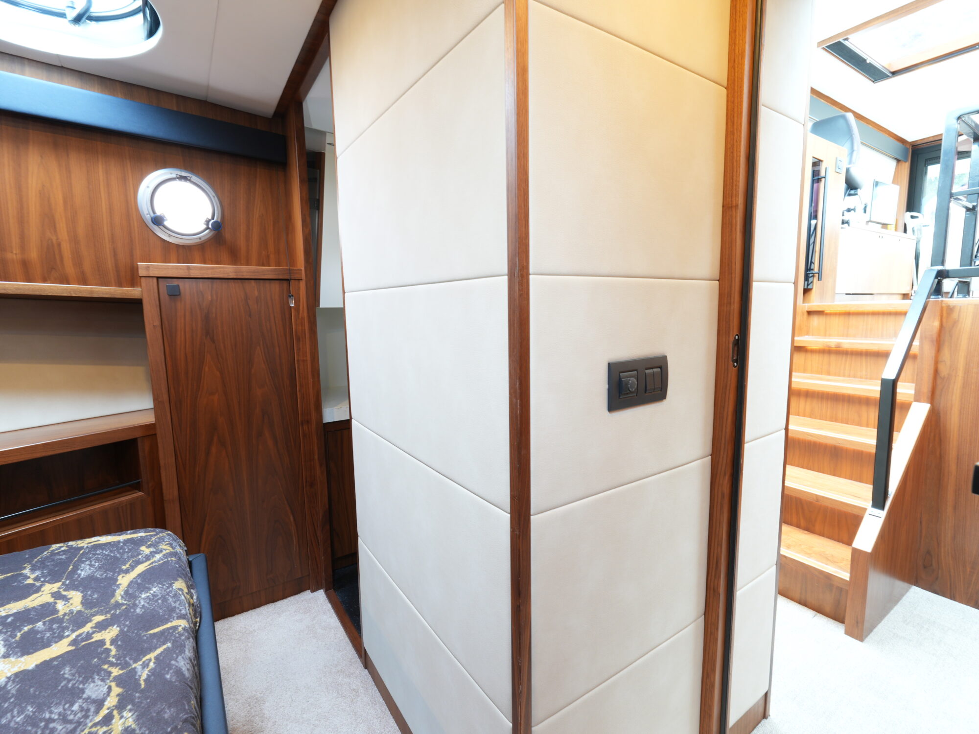 foto: 107 Van den Hoven Van den Hoven Executive 15.00 MK II