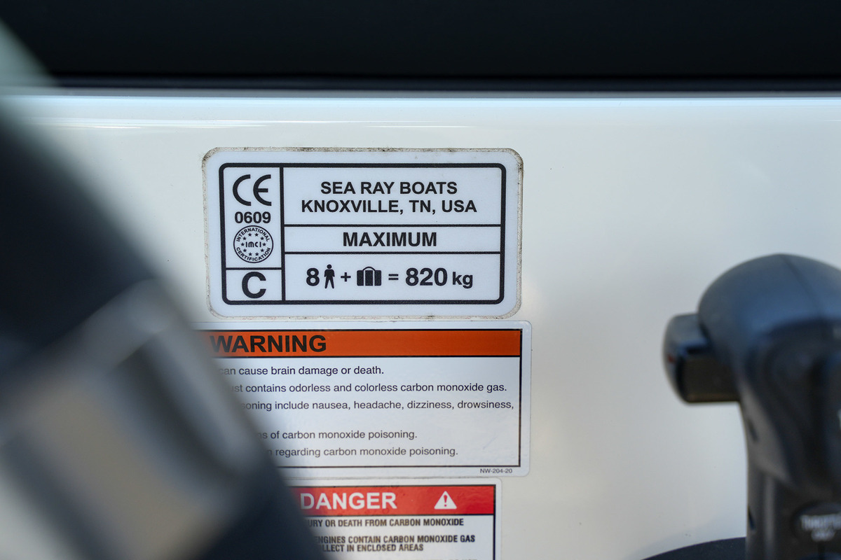foto: 85 Sea Ray Sundancer 265