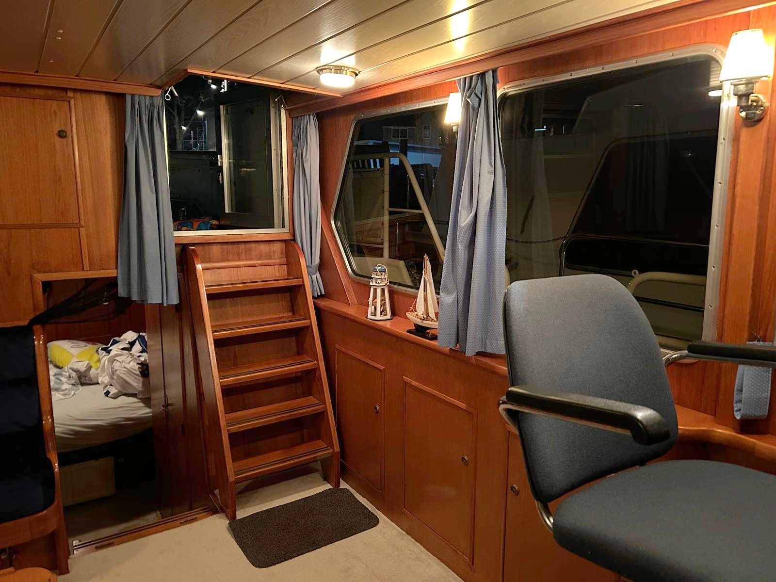 foto: 86 Monty Bank Monty Bank Kotter 41 AK Cabrio