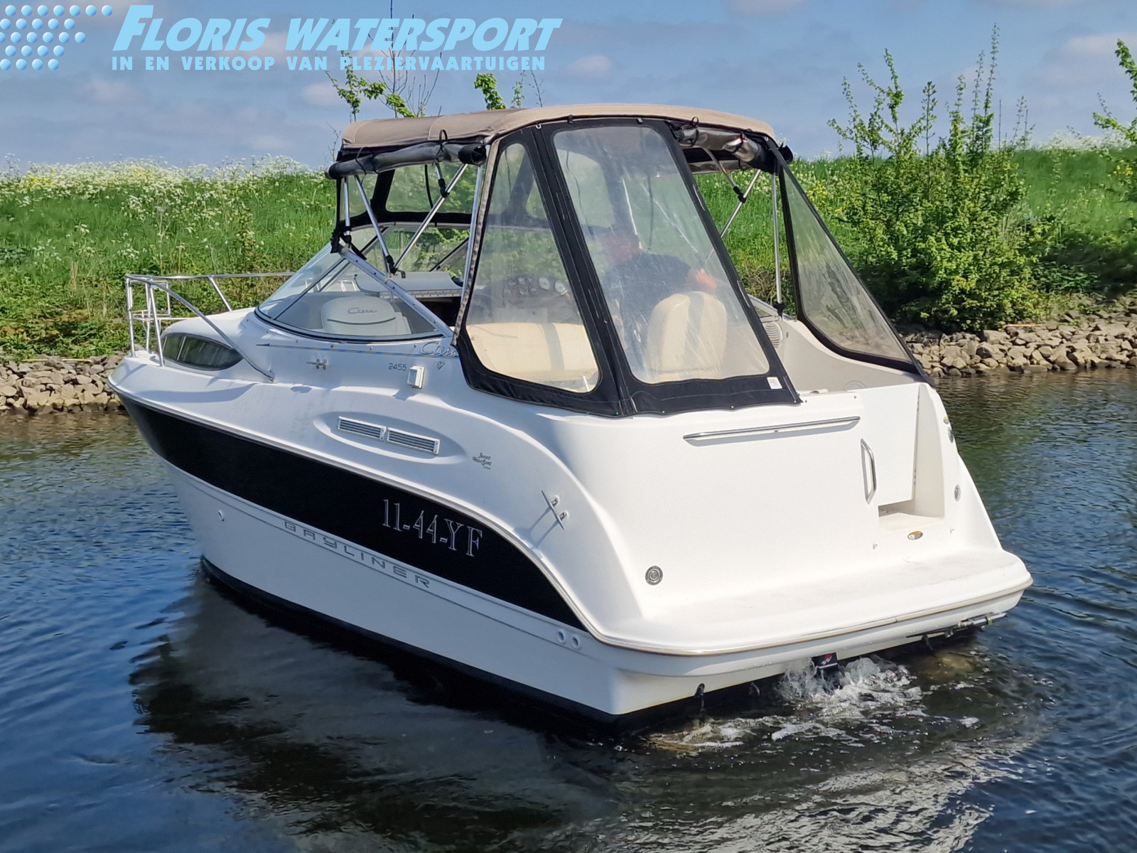 foto: 17 Bayliner 2455