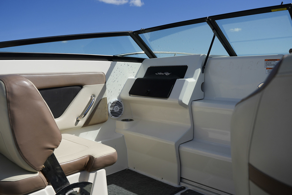 foto: 37 Sea Ray Sun Sport 230