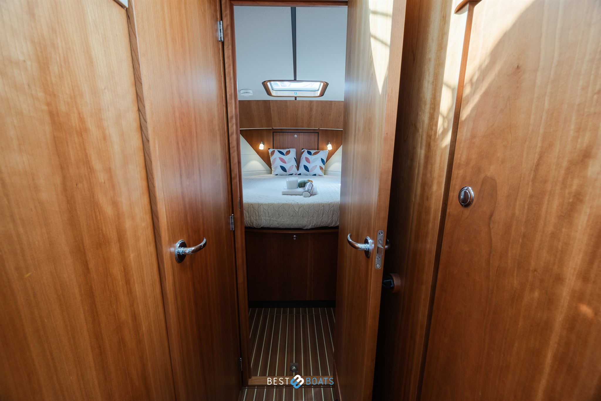 foto: 38 Linssen Grand Sturdy 35.0 Sedan