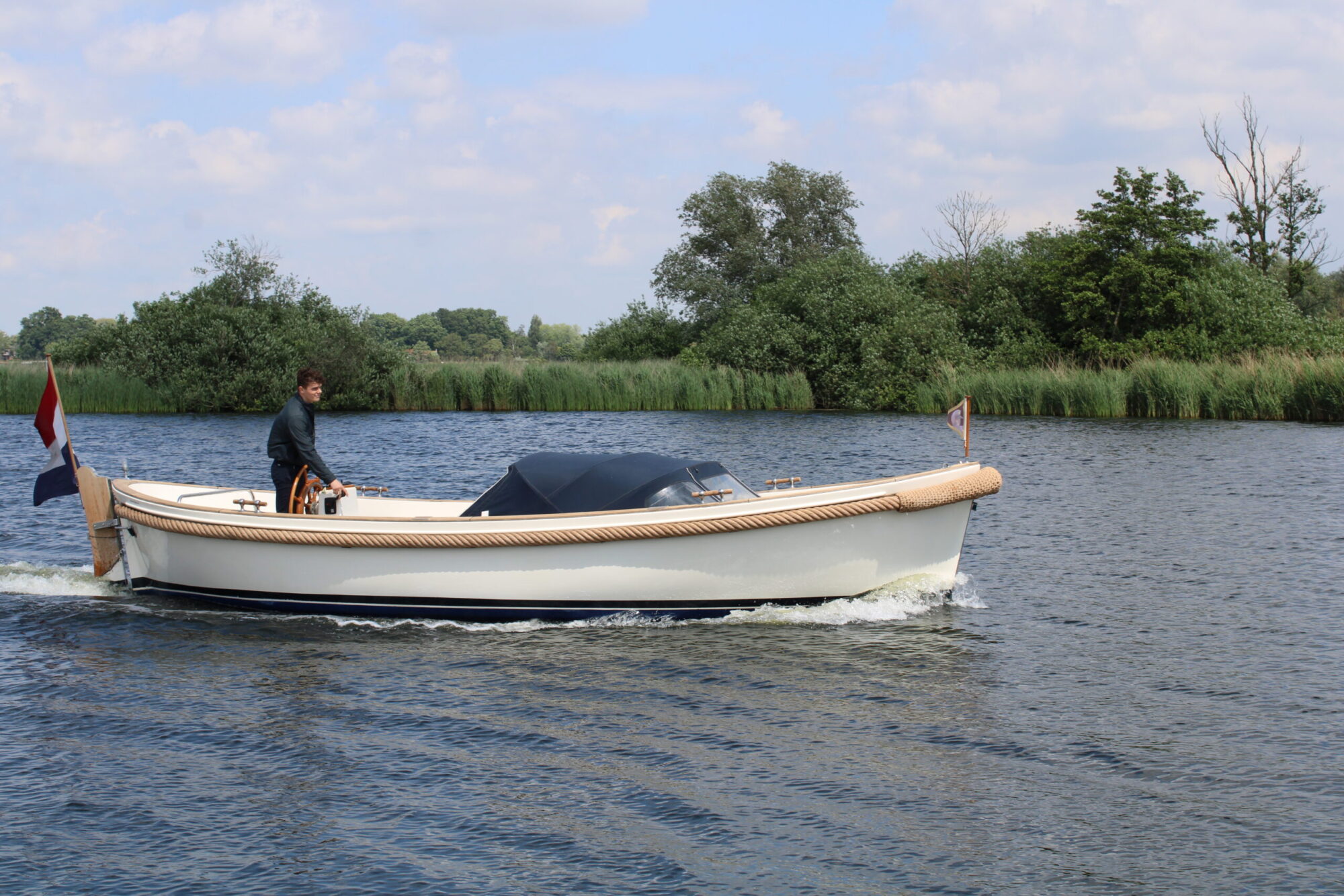 foto: 15 Jan van Gent Jan van Gent 8.20 OK Sloep