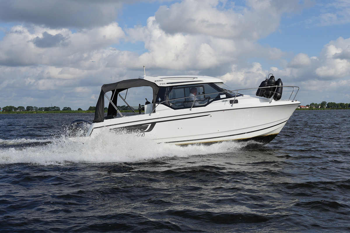 foto: 38 Merry Fisher   795 (Nordic)