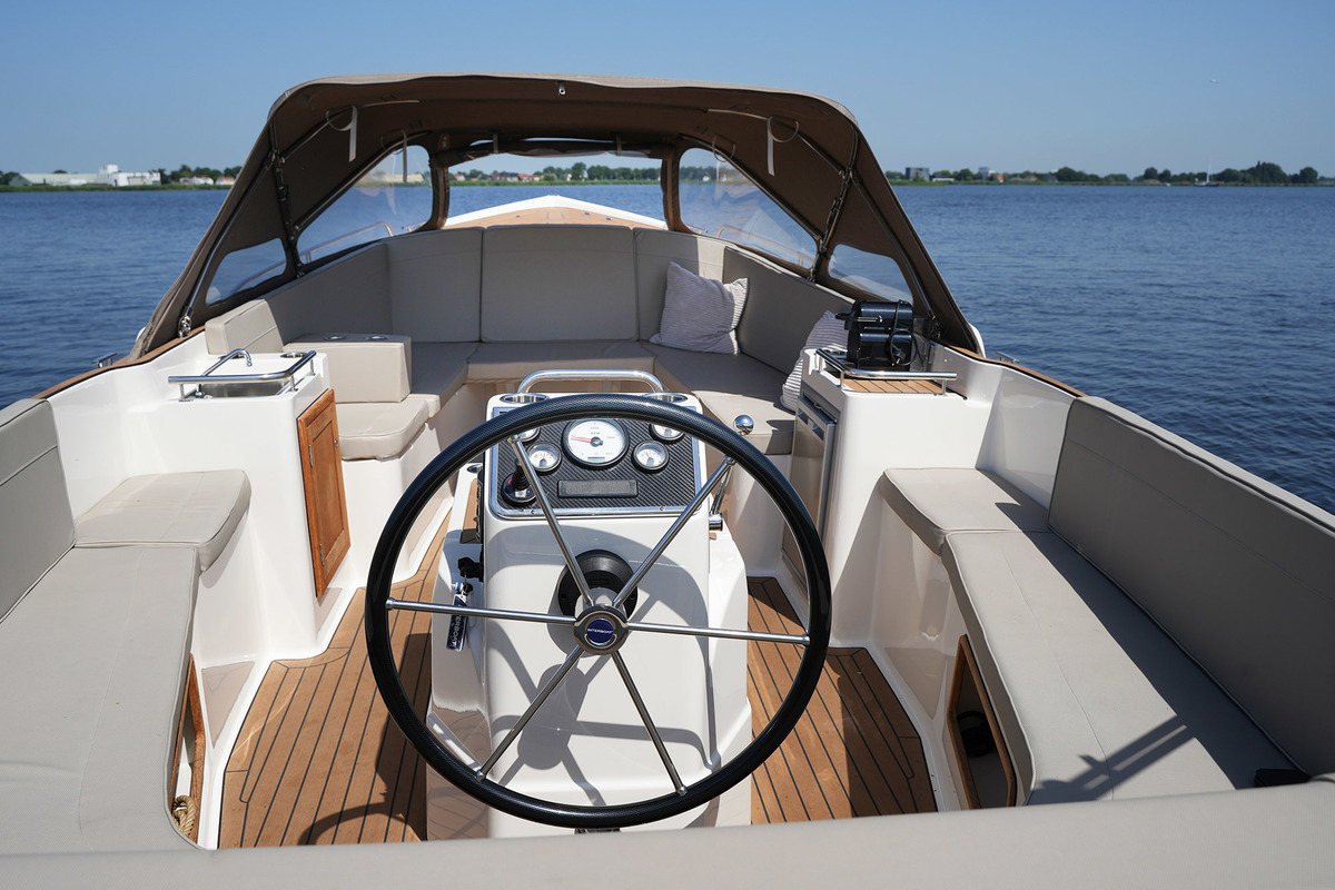 foto: 41 Interboat Intender 820