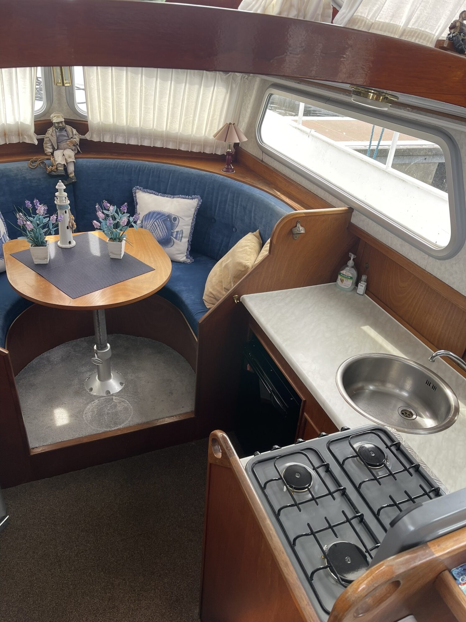 foto: 49 Crown yachts Crown Kruiser 11.90 AK Cabrio