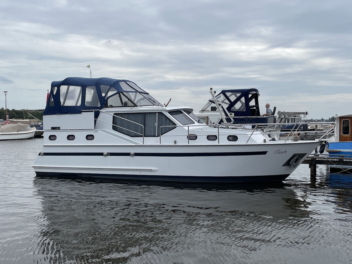 hoofdfoto: 1 Bach 1050 GS