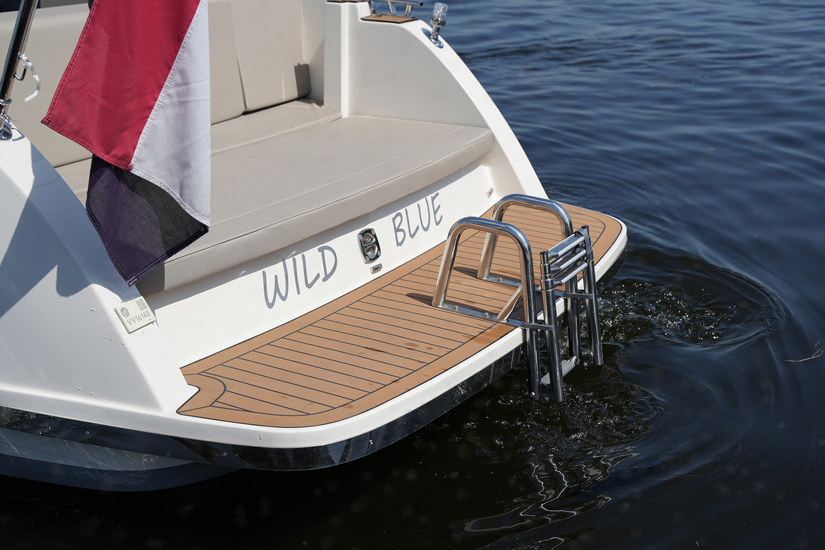 foto: 42 Interboat Intender 820