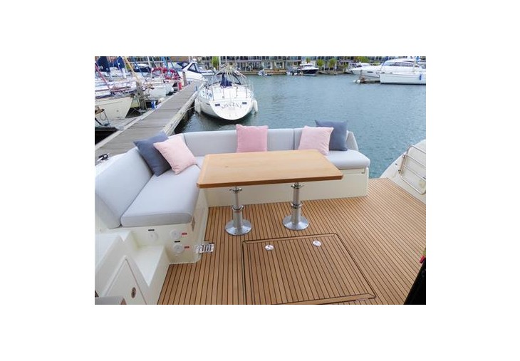 foto: 18 Prestige 460 Fly