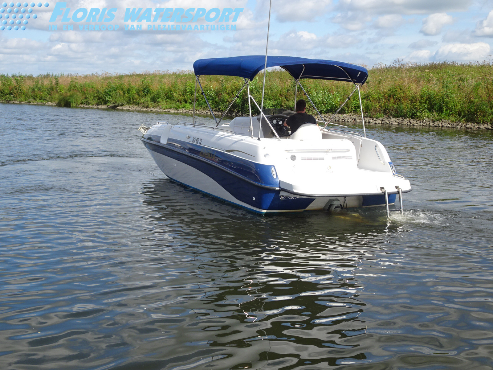 foto: 54 Crownline 238 DB