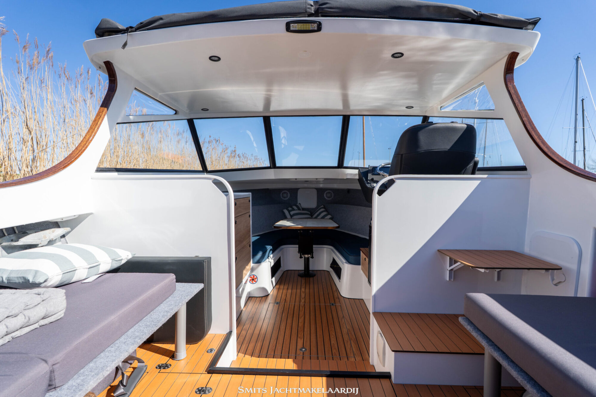 foto: 35 Bertram Bertram 25