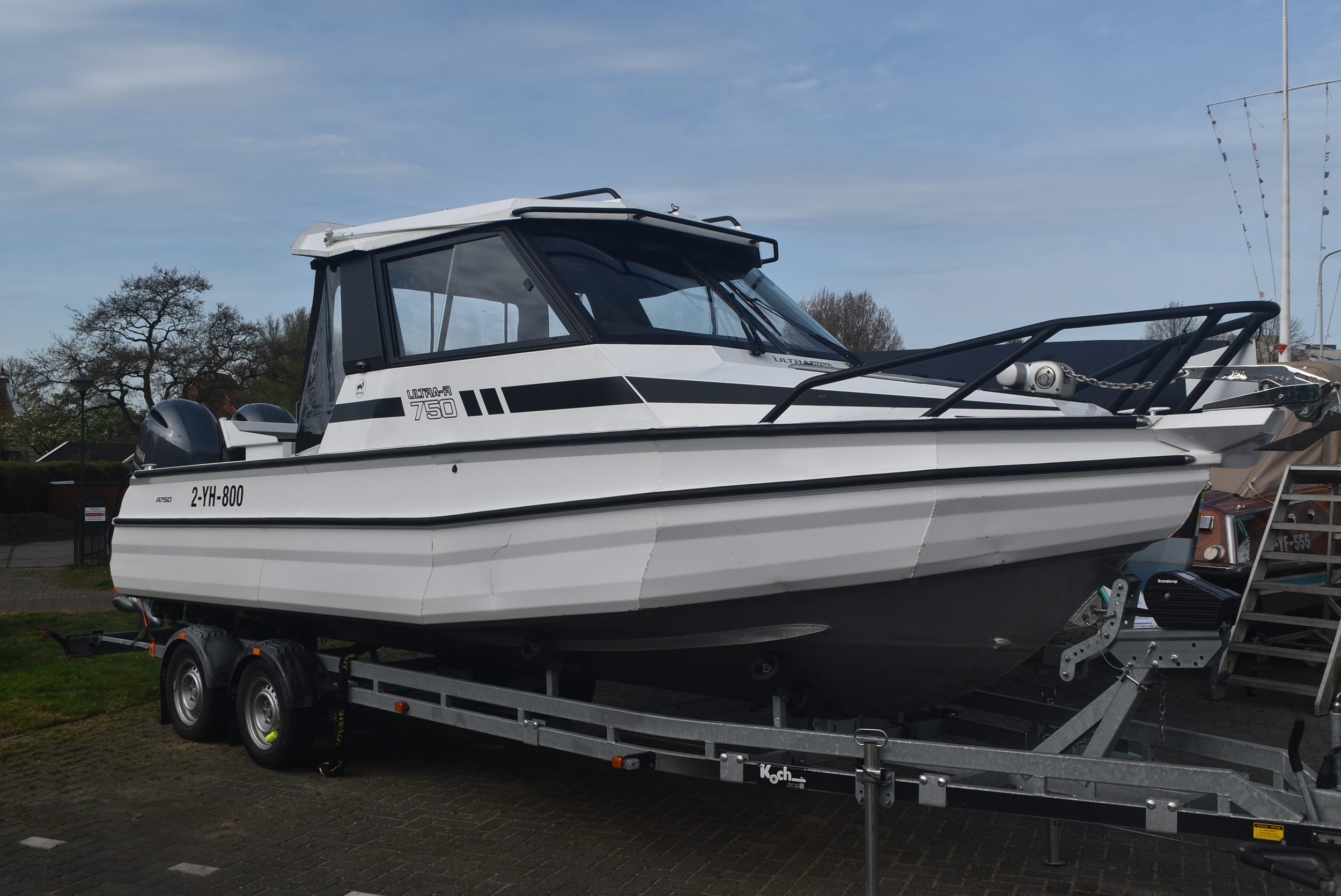 hoofdfoto: 1 Ultra R750