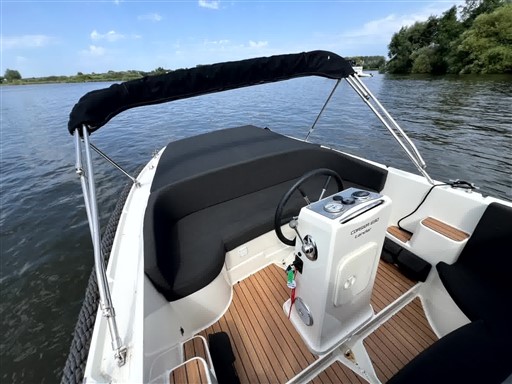 foto: 18 Corsiva 690 Tender