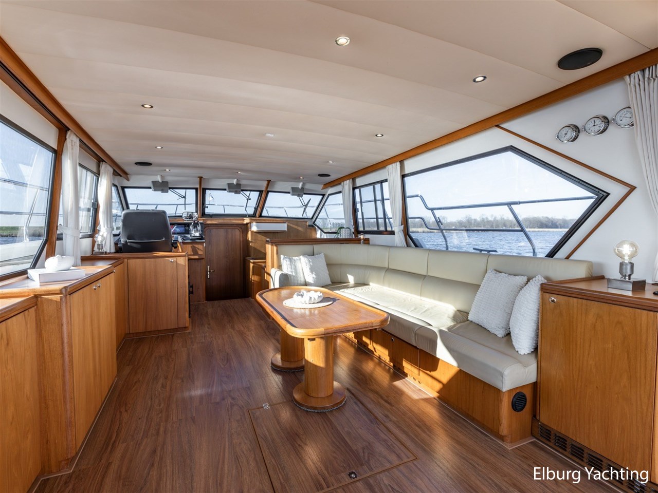 foto: 5 Valk Continental  1600 OK