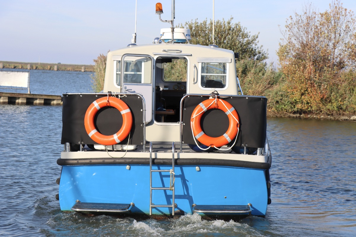 foto: 37 Lochin  333 Workboat