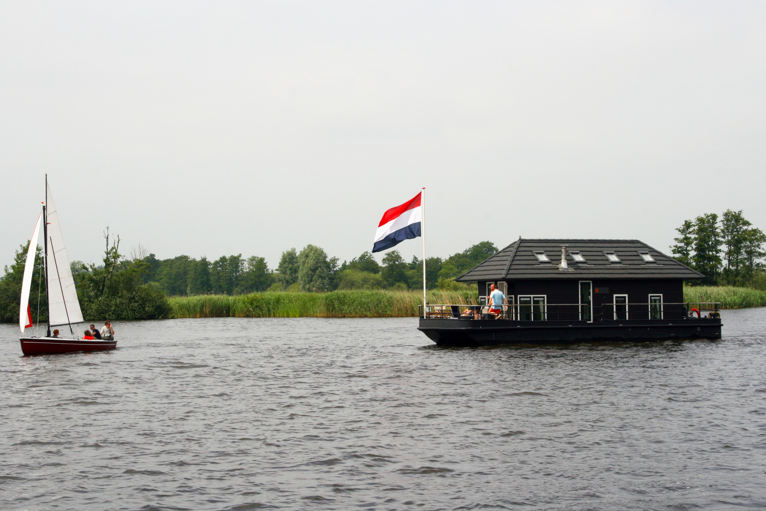 foto: 25 PRINS HOMESHIP 1350 Flark Houseboat