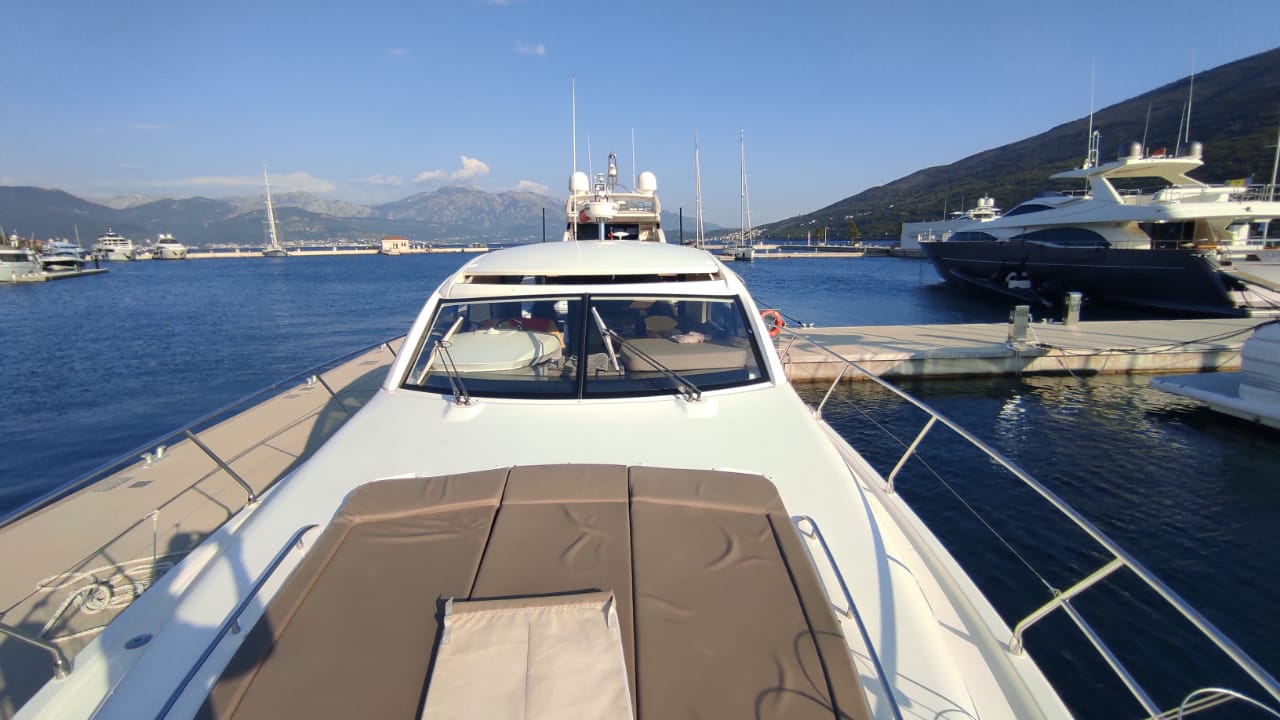 foto: 11 Prestige 440 S