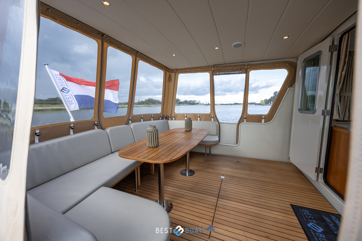 foto: 43 Linssen Grand Sturdy 40.0 Sedan