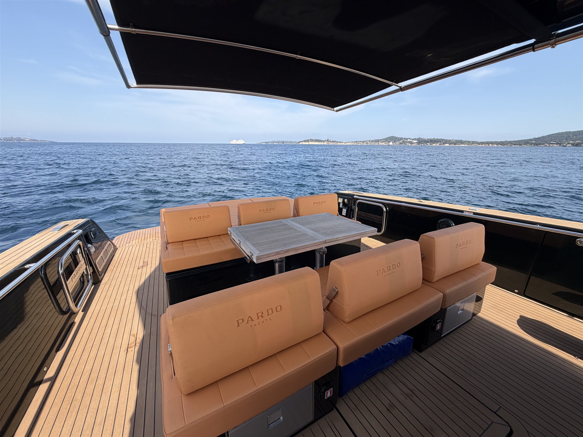 foto: 23 Pardo Yachts 43