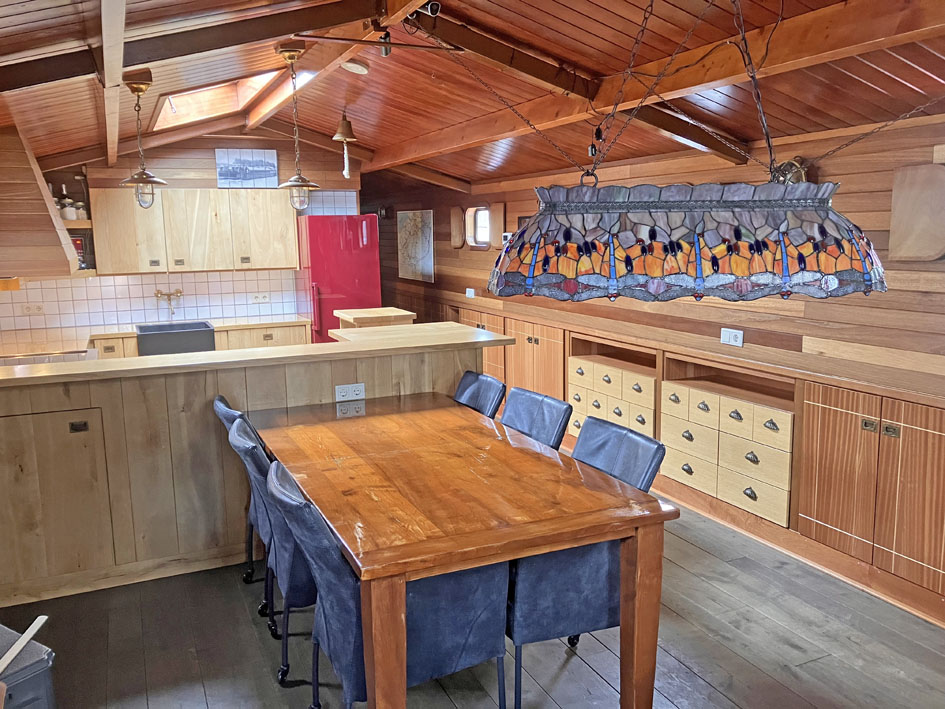 foto: 53 Spits B&B Varend Woonschip 39.09 met CvO