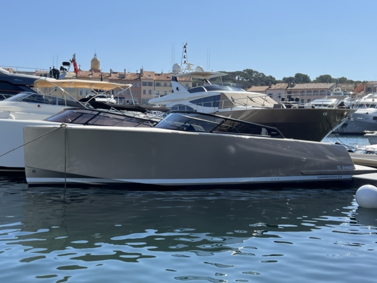 Van Dutch 32