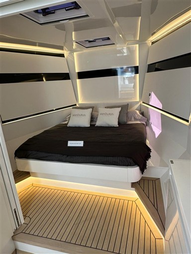 foto: 30 Vandutch 48