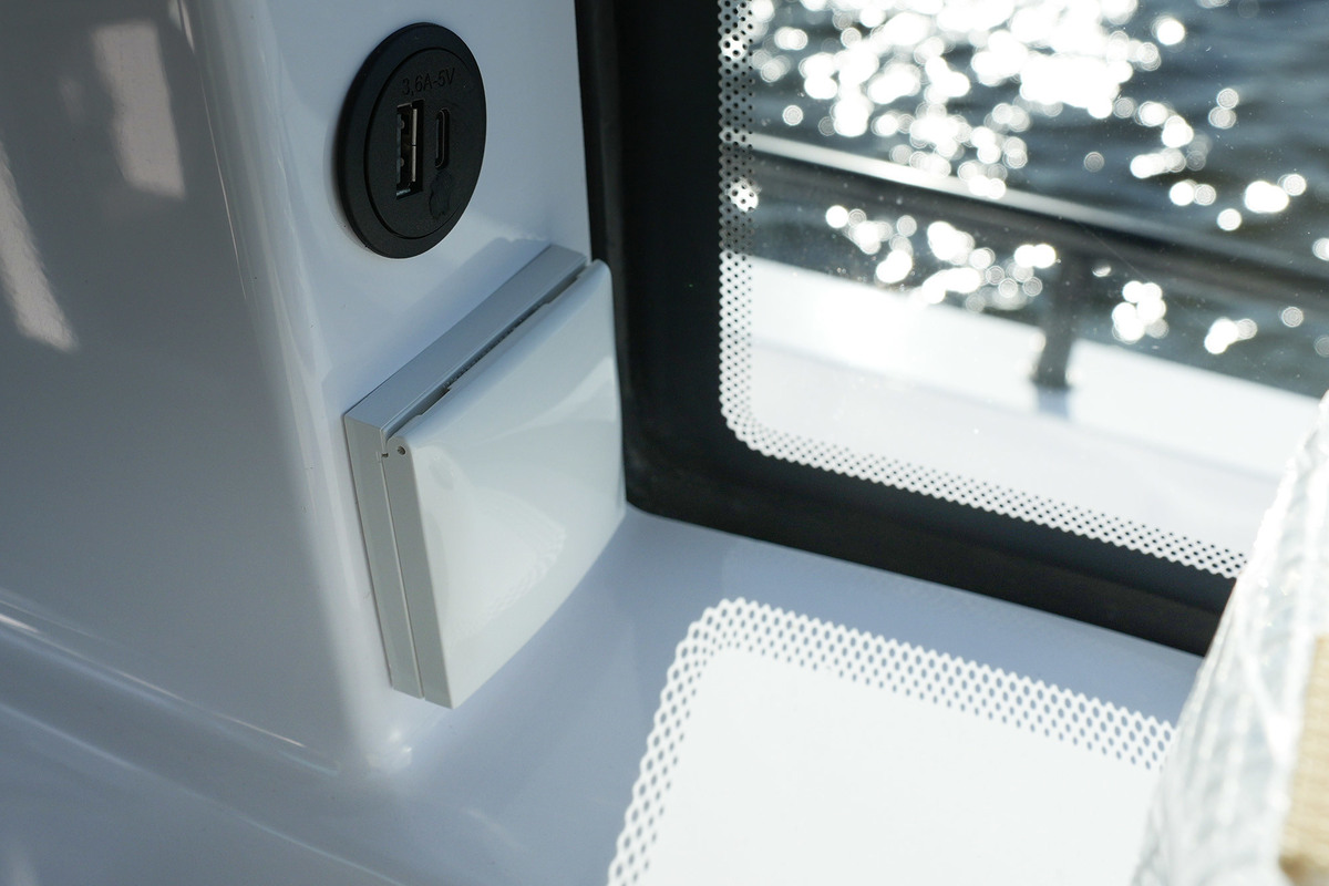 foto: 95 Axopar  37 XC Cross Cabin Mediterrana Edition