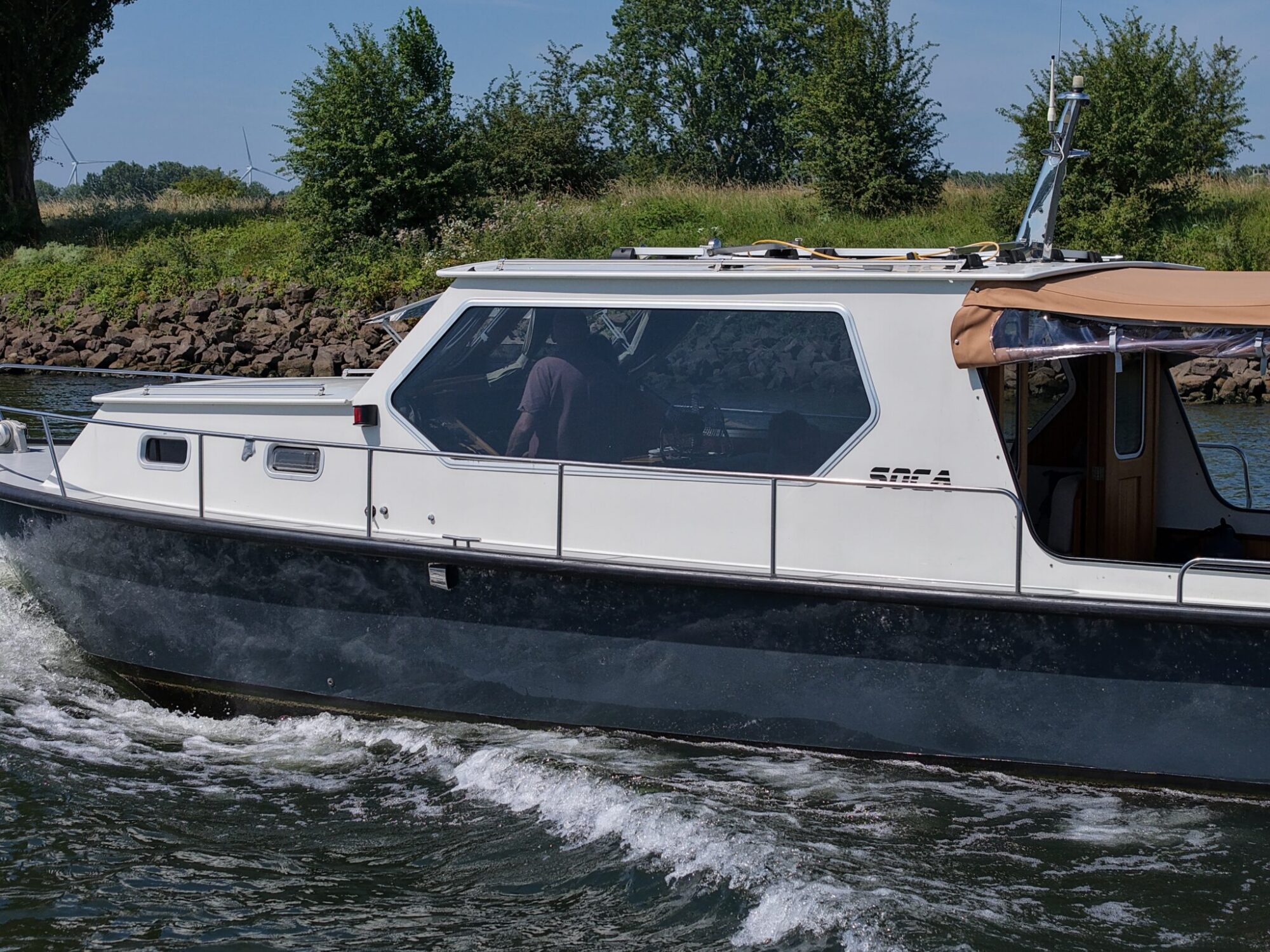foto: 40 Bege Bege 1000 OK Spiegeldeur