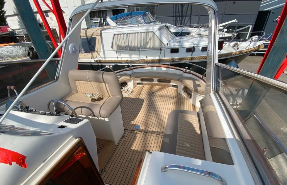 foto: 6 Apreamare 9 Semicabinato