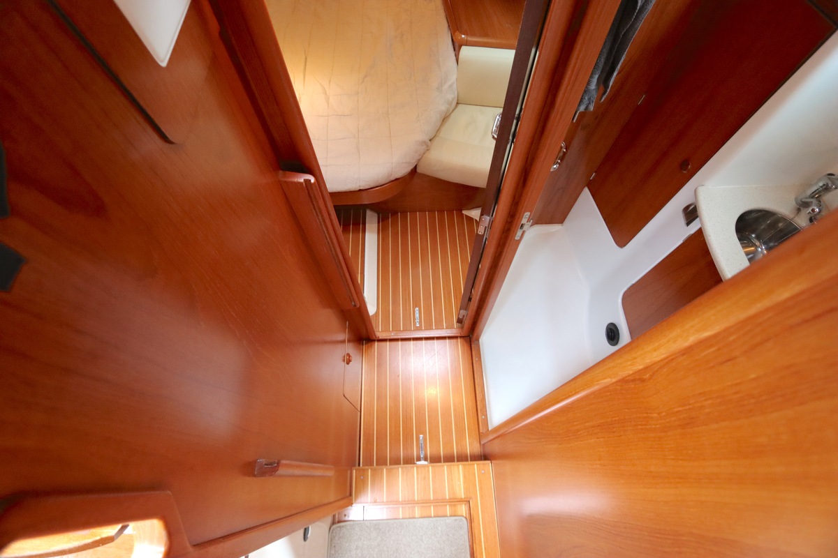 foto: 37 Jeanneau  Sun Odyssey 49 DS