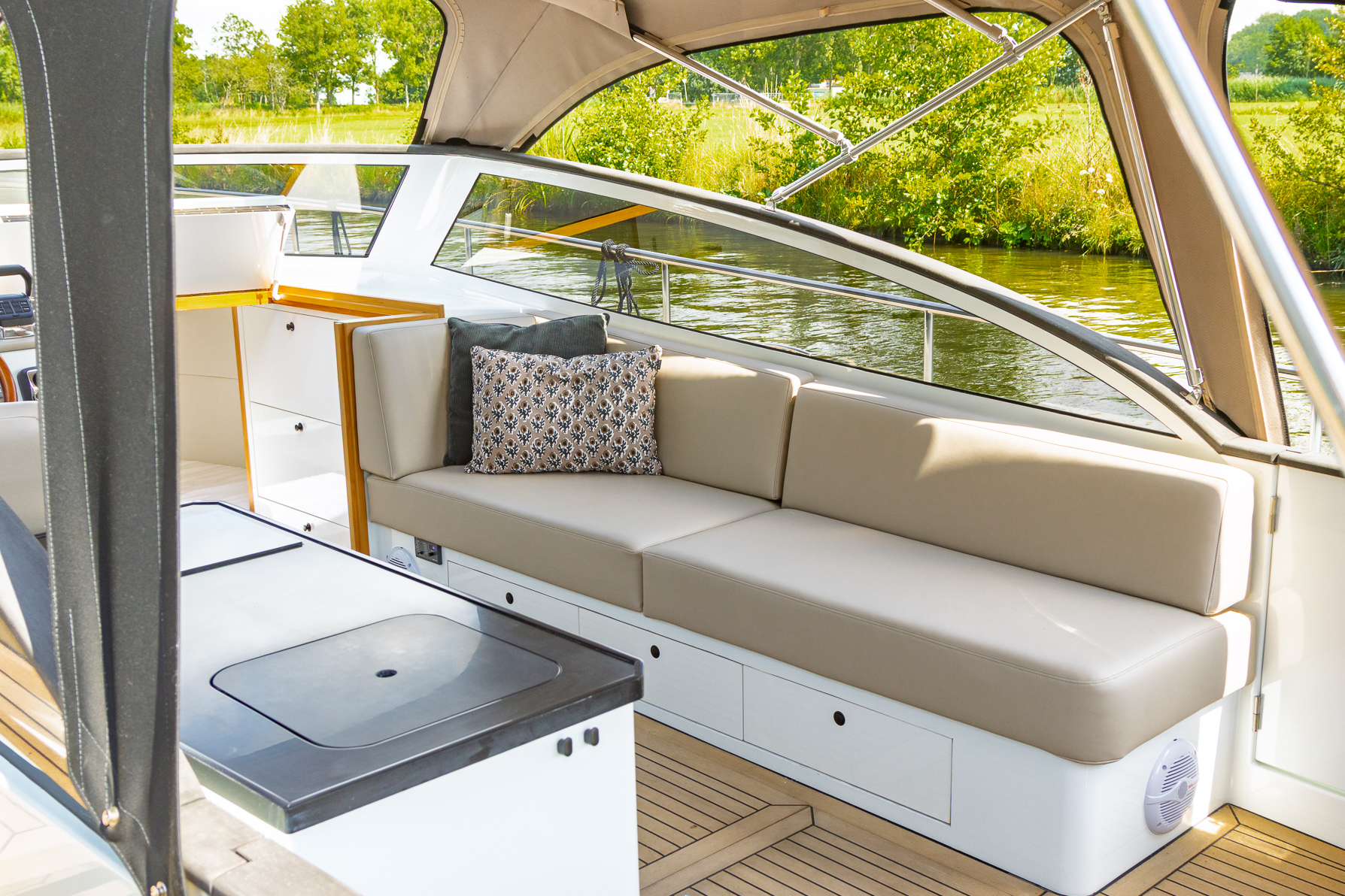 foto: 77 Crown yachts Crown Keyzer S33